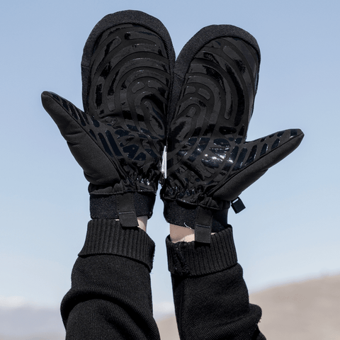 Carmel Gore Windstopper® mitts - Black / Off white smiley