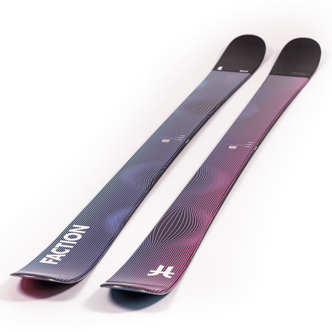 Studio 1 skis 2025