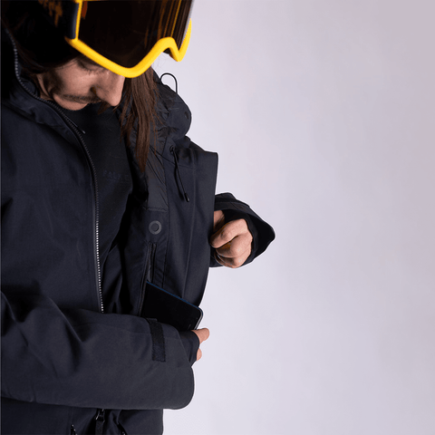 Catalyst insulated 2L jacket - Jet black