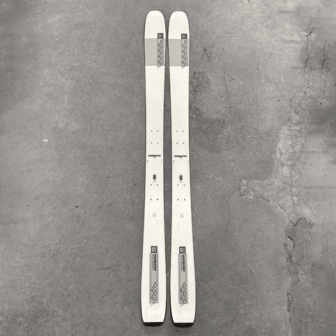 BARGAIN BIN K2 Mindbender 106 C LTD skis