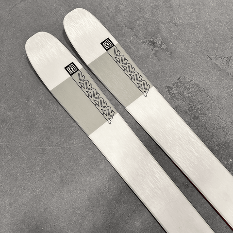 BARGAIN BIN K2 Mindbender 106 C LTD skis